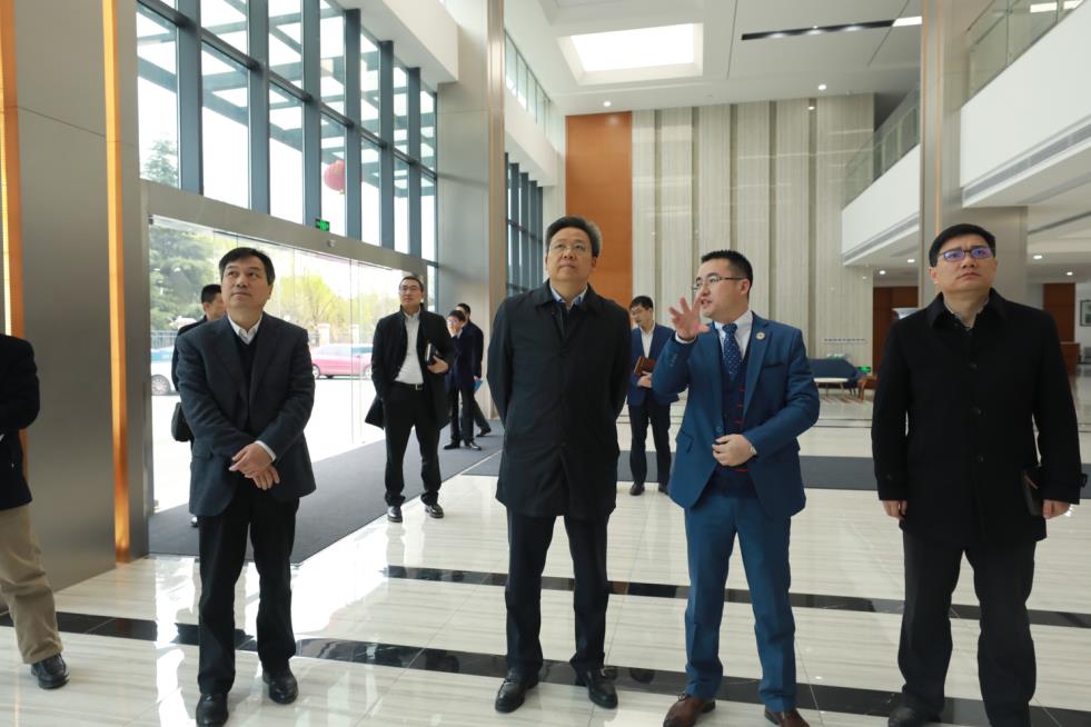 蘇州高新區(qū)黨工委書記、區(qū)長吳新明書記、王牟、黃鋒主任一行調(diào)研通錦