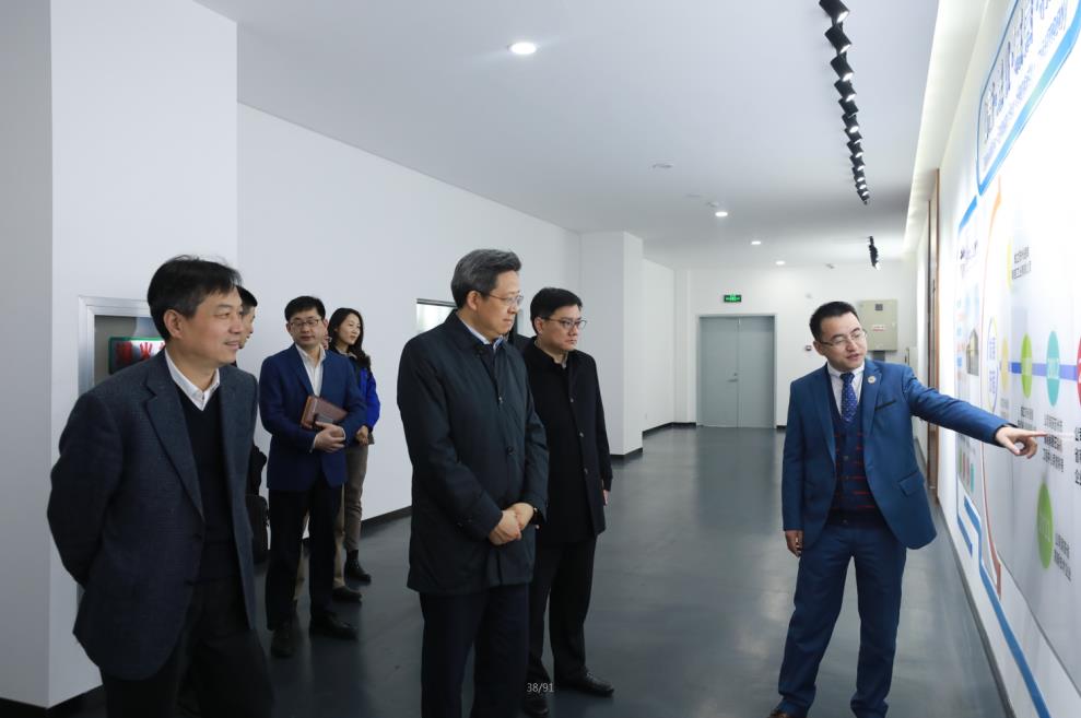 蘇州高新區(qū)黨工委書記、區(qū)長吳新明書記、王牟、黃鋒主任一行調(diào)研通錦